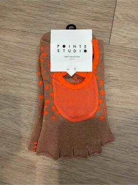 Pointe Studio Toeless Grip Socks Medium 8-10 Brown Orange NWT